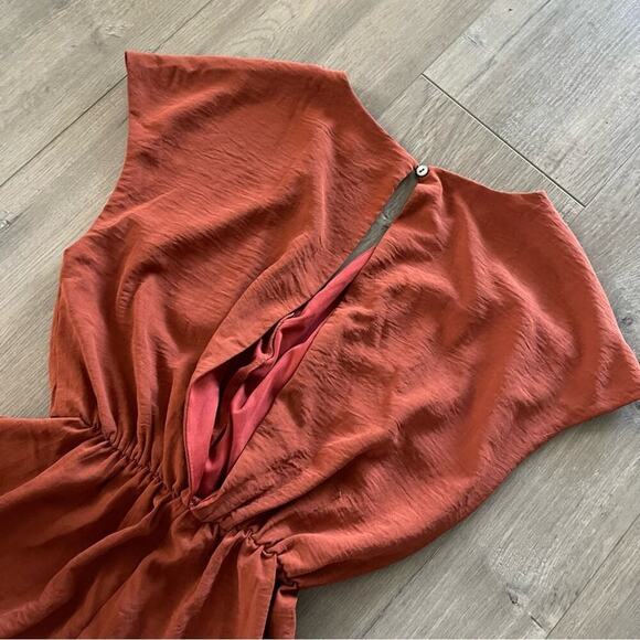 She + Sky Siena Satin Wide Leg Tie Waist Jumpsuit - Picture 5 of 8